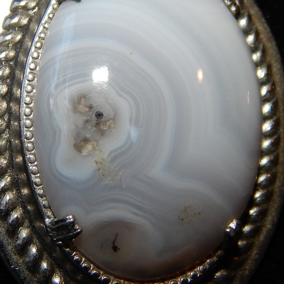 <3  Bold Grey Botswana Agate Pendant Necklace  <3 - Picture 3 of 4